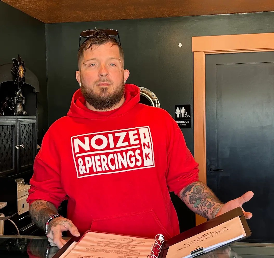 Noize Pierce, professional tattoo & piercing artist