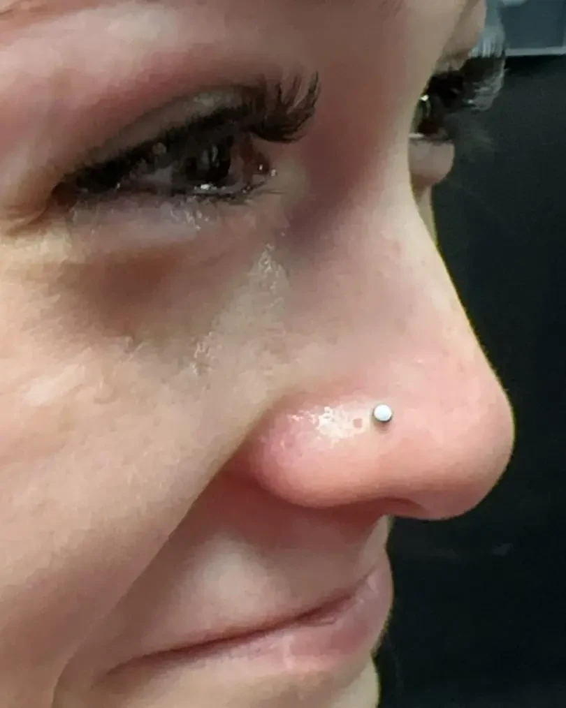 Clean, comfortable, and elegantly accented with a subtle gem stud Clean, comfortable, and elegantly accented with a subtle gem stud